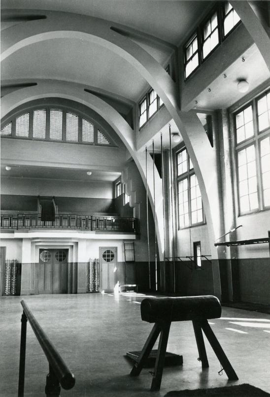 La Salle College >> LA SALLE DE GYMNASTIQUE - Collège Henri Sellier La Salle College >> LA SALLE DE GYMNASTIQUE - Collège Henri Sellier